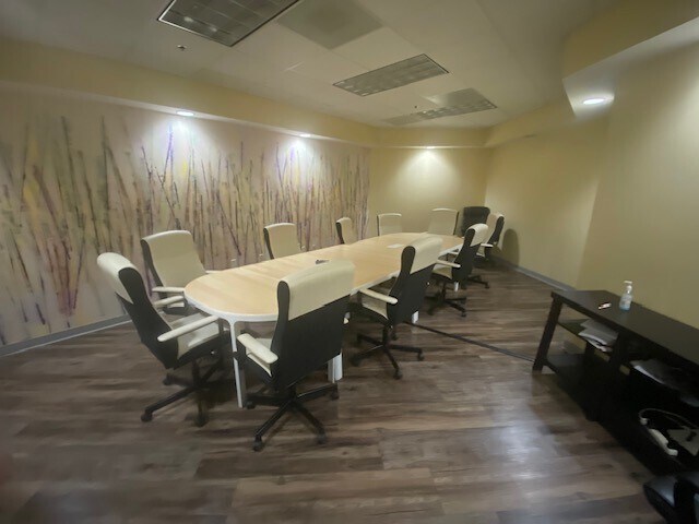 5908 Breckenridge Pky, Tampa, FL à vendre - Photo intérieure – Image 3 sur 13