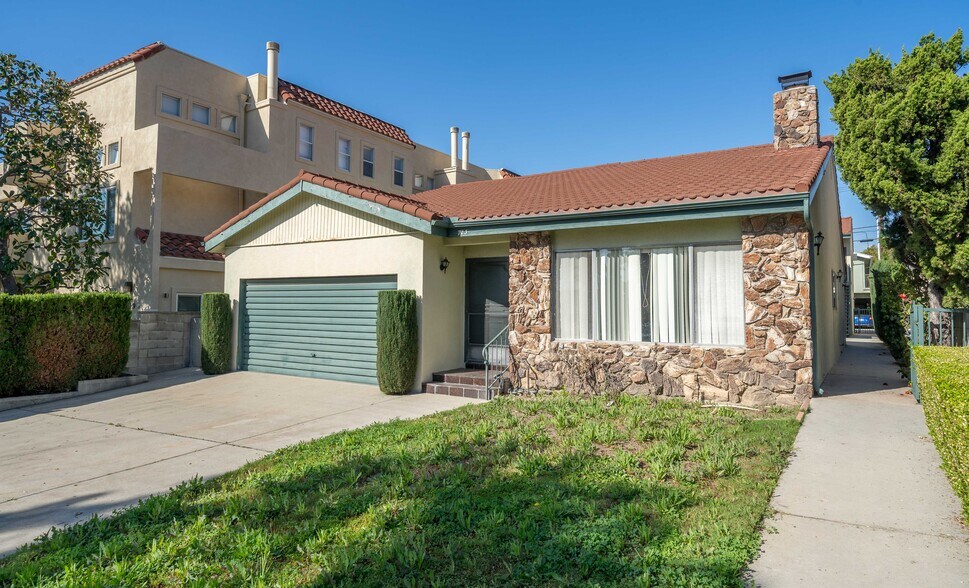 723 E Tujunga Ave, Burbank, CA à vendre - Photo de l’immeuble – Image 2 sur 20