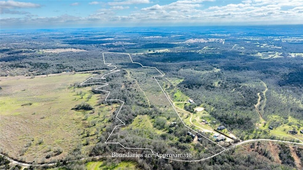 689 Chamberlin Rd, Dale, TX à vendre - Photo de l’immeuble – Image 2 sur 33