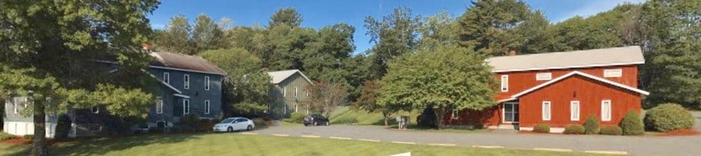 1 Oak Ridge Rd, West Lebanon, NH à louer - Photo de l’immeuble – Image 2 sur 6