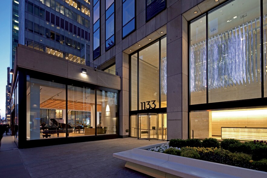 1133 Avenue of the Americas, New York, NY à louer - Photo de l’immeuble – Image 2 sur 12