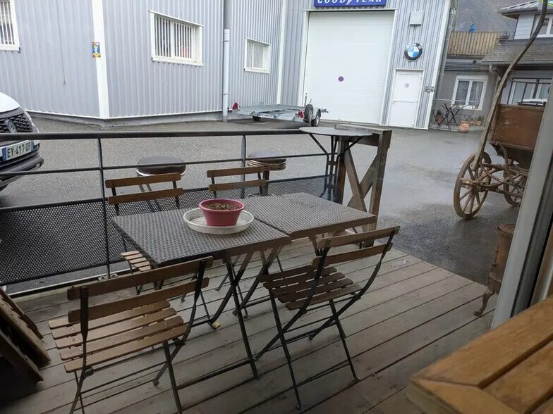 Bureau dans Saint-Jeoire-Prieuré à louer - Photo de l’immeuble – Image 3 sur 8