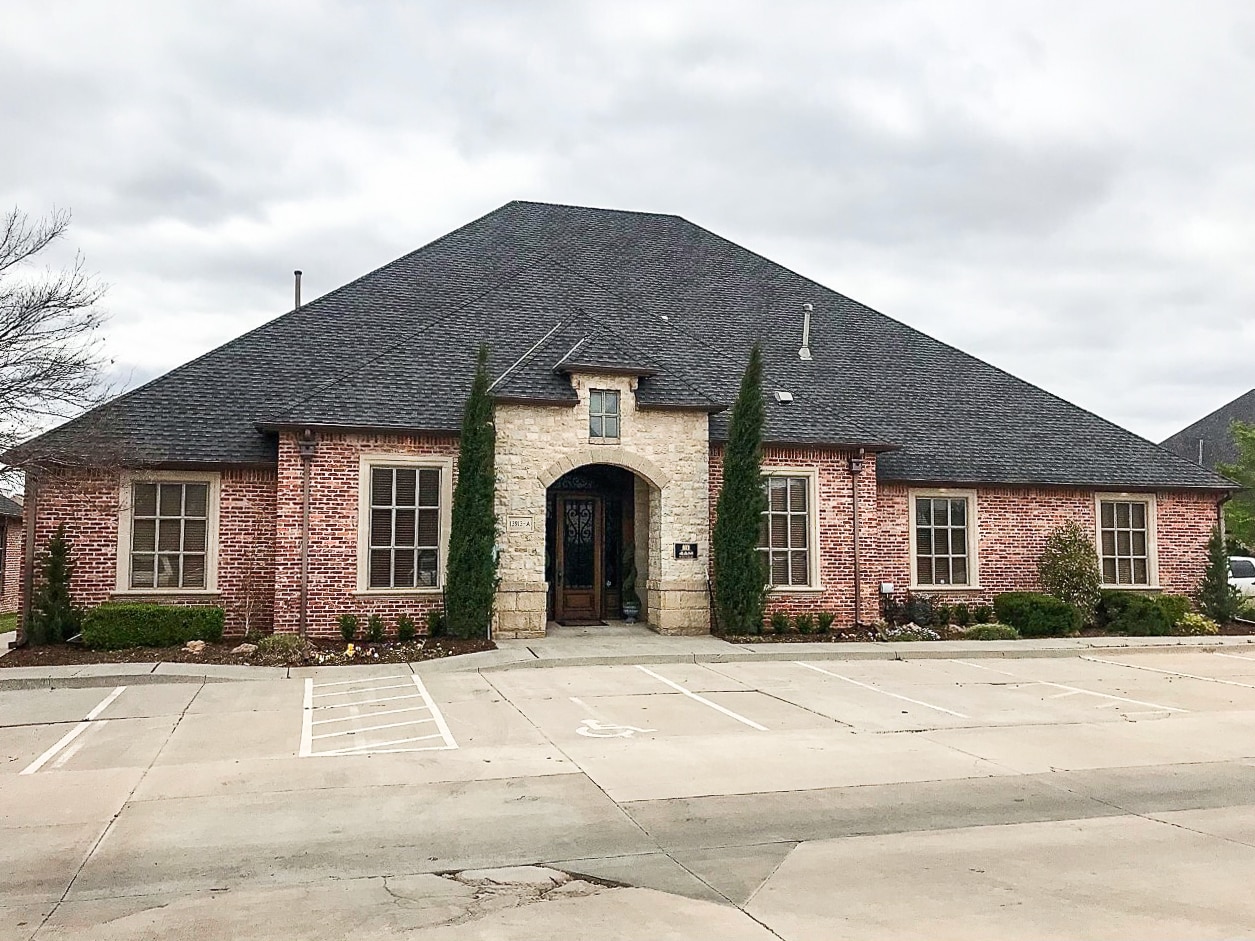 13913 Quail Pointe Dr, Oklahoma City, OK à louer Photo de l’immeuble– Image 1 sur 2