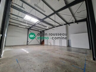 Plus de détails pour Local d'activités à louer