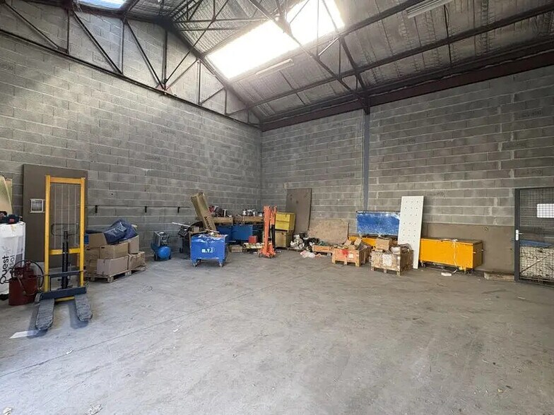 Local d’activités dans Feyzin à louer - Photo intérieure – Image 2 sur 6