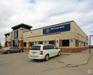 Plus de détails pour 13647 St Albert Trl, Edmonton, AB - Local commercial à louer