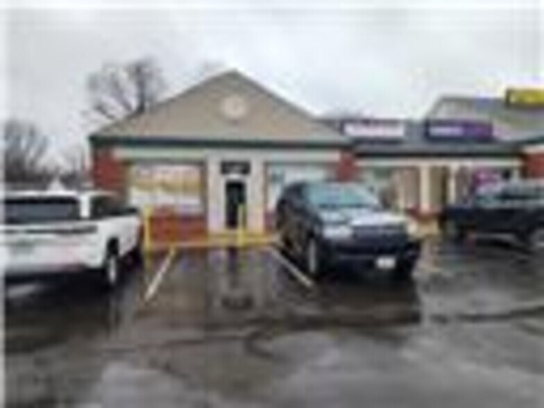 1247-1257 Dunn Rd, Florissant, MO à louer - Photo de l’immeuble – Image 2 sur 12