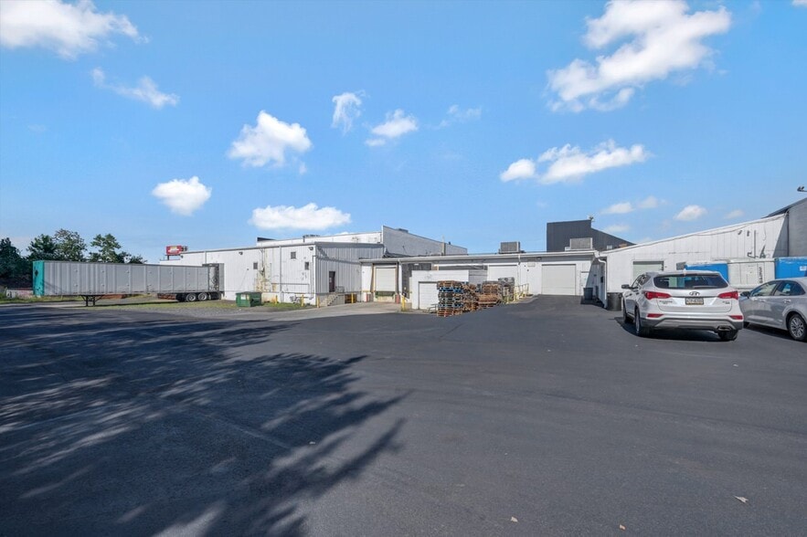 116-120 Monahan Ave, Dunmore, PA à louer - Photo de l’immeuble – Image 3 sur 8