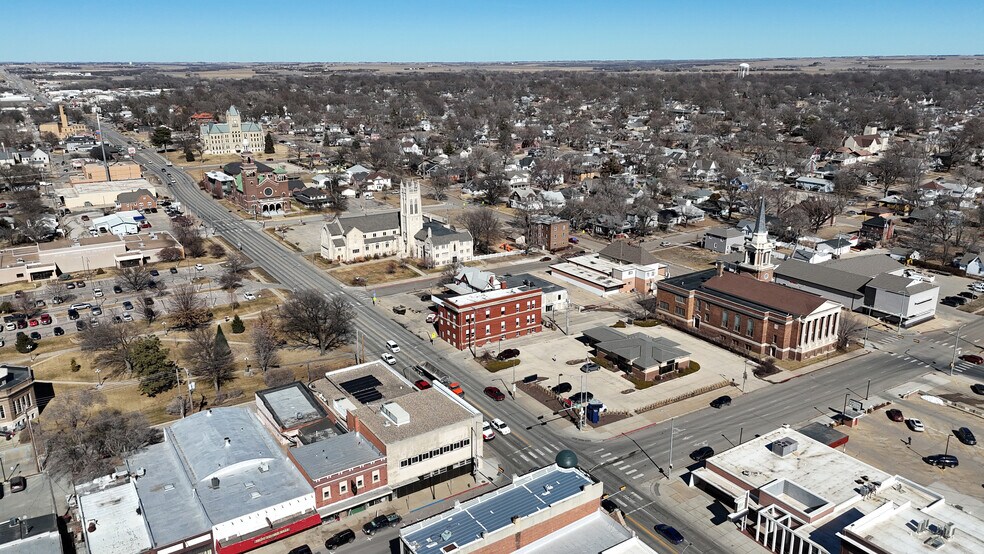 200 N 6th St, Beatrice, NE à louer - Photo de l’immeuble – Image 3 sur 13