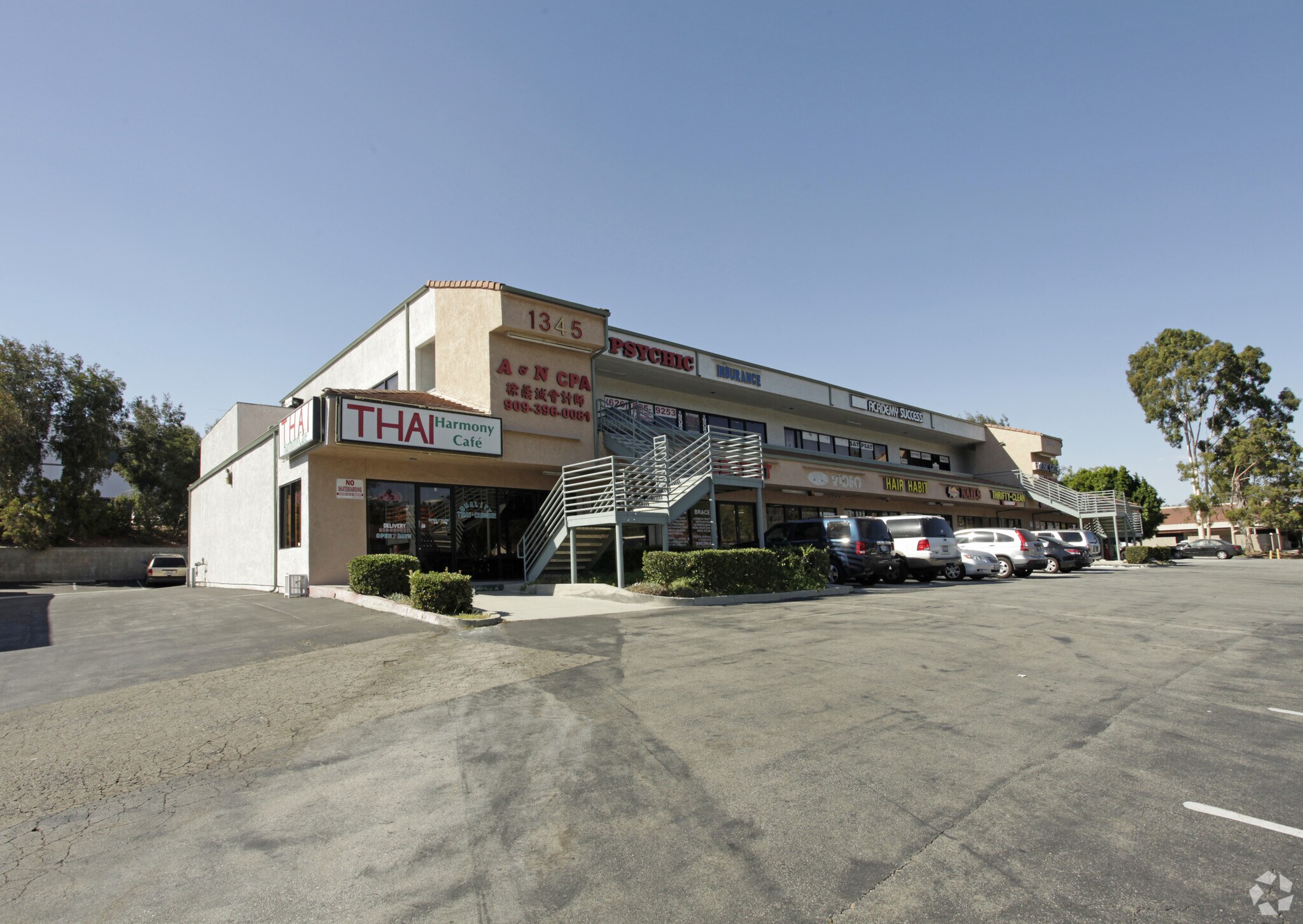 1365-1411 S Diamond Bar Blvd, Diamond Bar, CA à louer Photo principale– Image 1 sur 5