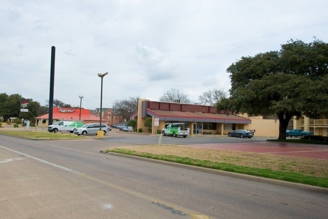 1100 S 9th St, Waco, TX à louer - Photo de l’immeuble – Image 3 sur 5