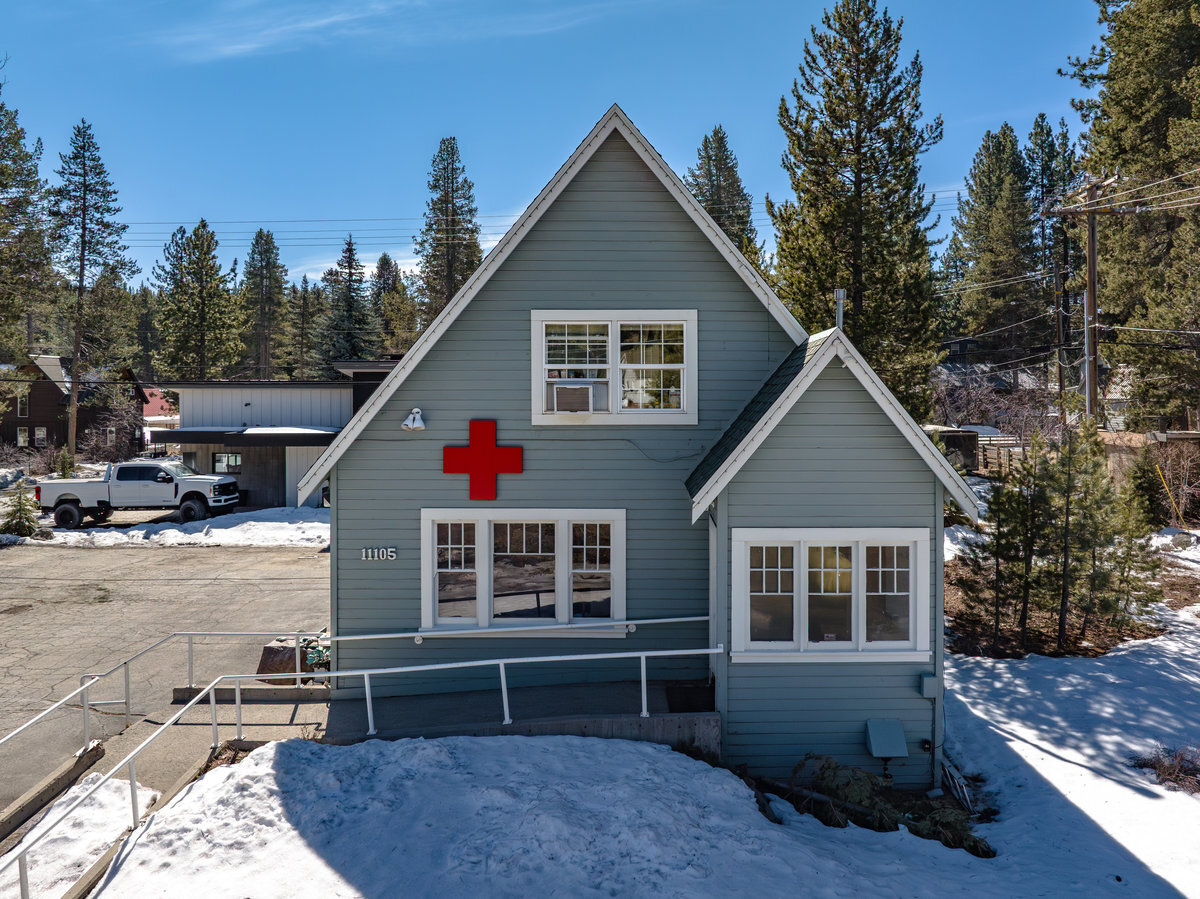11105 Donner Pass Rd, Truckee, CA à vendre Photo principale– Image 1 sur 13