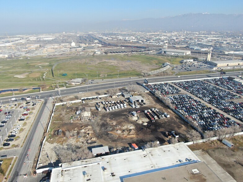 647 W 3300 S, South Salt Lake, UT à louer - Photo de l’immeuble – Image 3 sur 7