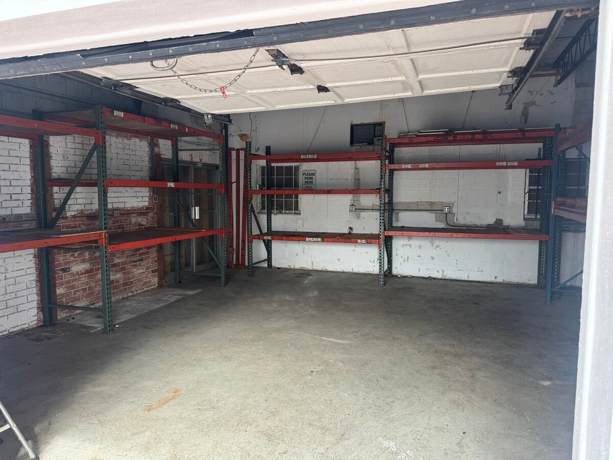 6497 Sunset Strip, Sunrise, FL 33313 - Lot 10e -  - Photo intérieure - Image 1 of 4