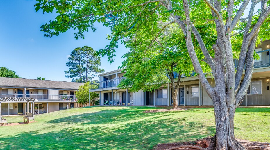 830 N Donahue Dr, Auburn, AL à vendre Photo de l’immeuble– Image 1 sur 12