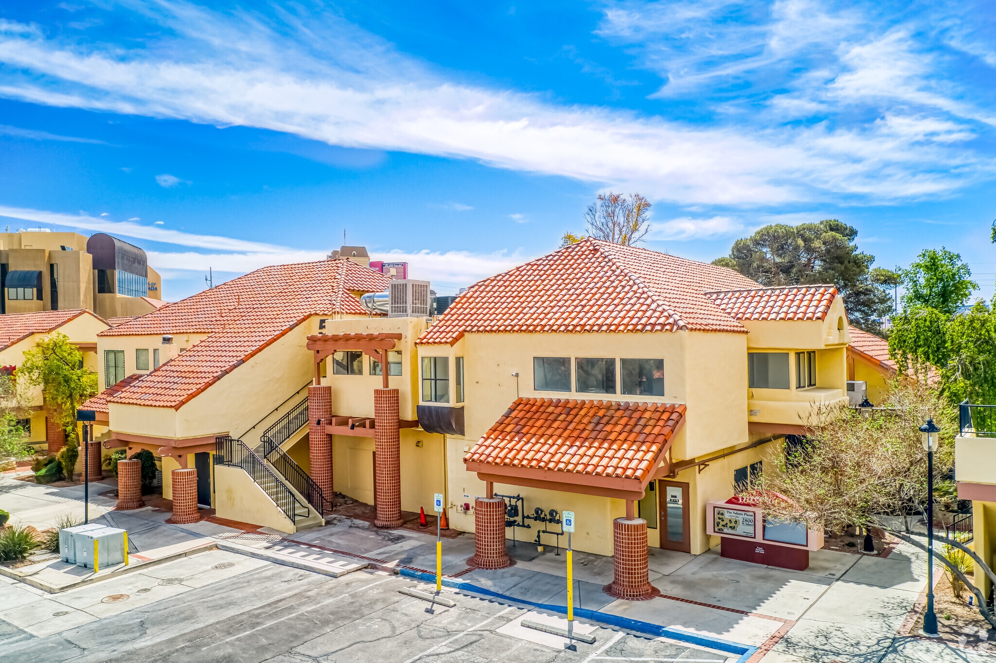 2800 W Sahara Ave, Las Vegas, NV à louer Photo principale– Image 1 sur 8