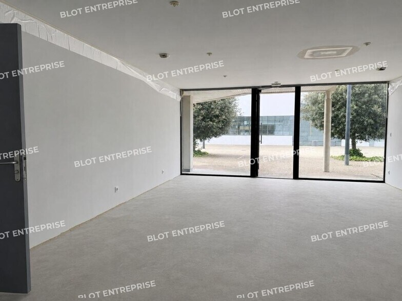 Local commercial dans Ploeren à vendre - Photo de l’immeuble – Image 1 sur 5