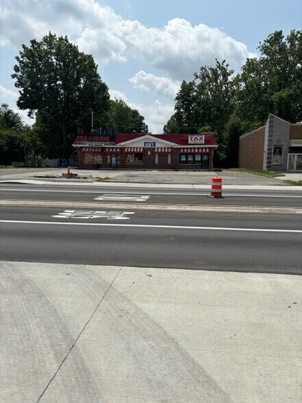 3637 E 38th St, Indianapolis, IN à vendre - Photo de l’immeuble – Image 3 sur 4