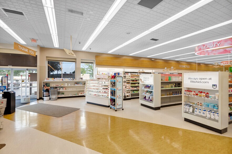 1781 Stefko Blvd, Bethlehem, PA à louer - Photo intérieure – Image 3 sur 59