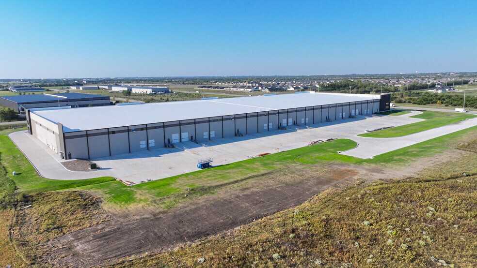 NEC of 53rd St & N Webb rd, Bel Aire, KS à louer - Photo de l’immeuble – Image 3 sur 8