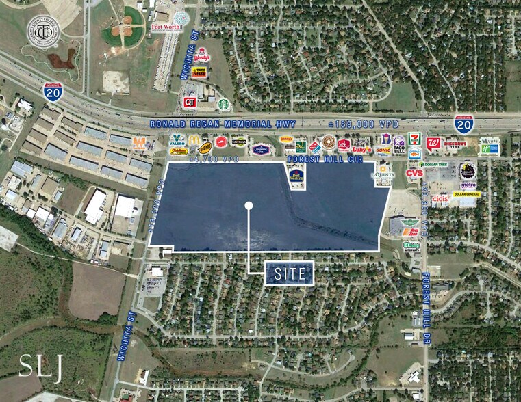 Forest Hill Cir, Forest Hill, TX à vendre - Photo de l’immeuble – Image 1 sur 4
