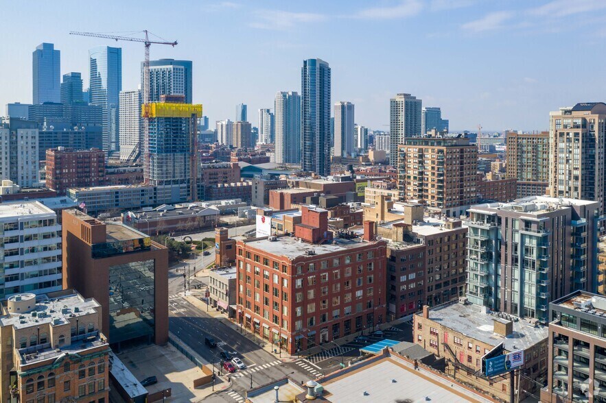 343 W Erie St, Chicago, IL à louer - Aérien – Image 2 sur 7