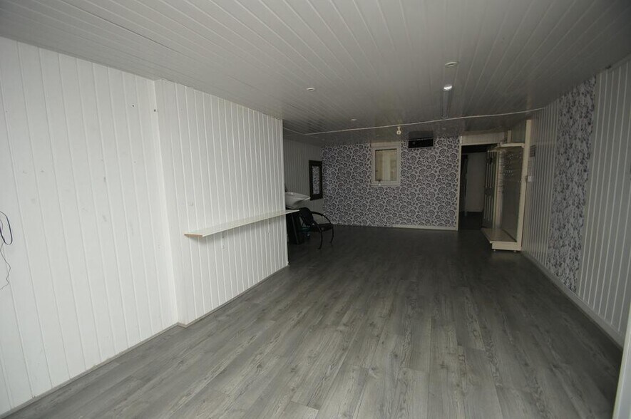 18-18A Whitby Rd, Ellesmere Port à louer - Photo de l’immeuble – Image 3 sur 7