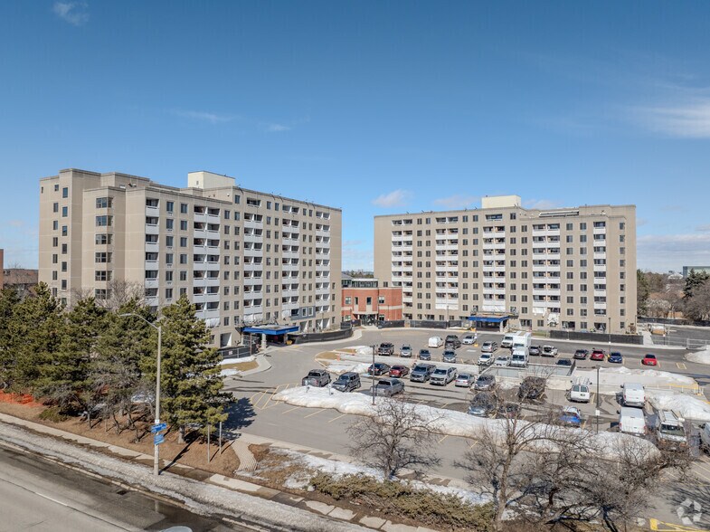 6515 Glen Erin Dr, Mississauga, ON à louer - Photo principale – Image 1 sur 1