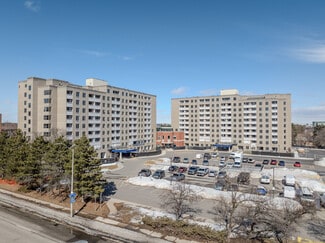 Plus de détails pour 6515 Glen Erin Dr, Mississauga, ON - Local commercial à louer