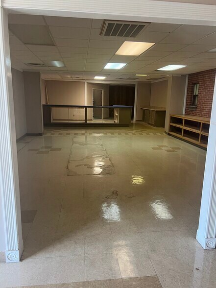 201 Triana Blvd, Huntsville, AL à louer - Photo intérieure – Image 2 sur 15