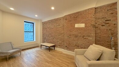 16 E 41st St, New York, NY à louer Photo intérieure– Image 1 sur 6