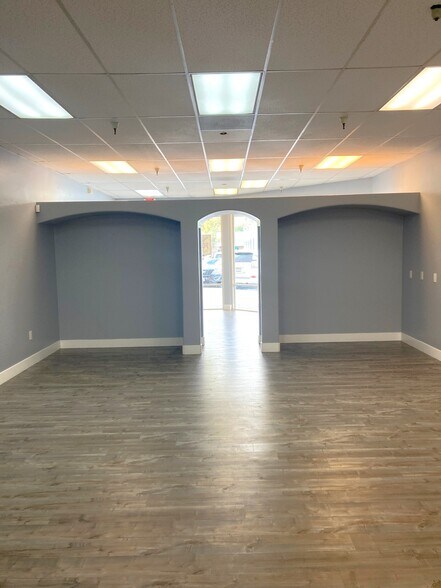 1583-1589 W El Camino Ave, Sacramento, CA à louer - Photo de l’immeuble – Image 2 sur 14