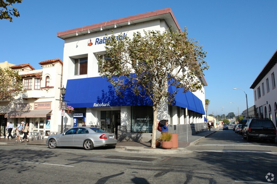 439 Alvarado St, Monterey, CA à vendre - Photo de l’immeuble – Image 1 sur 20
