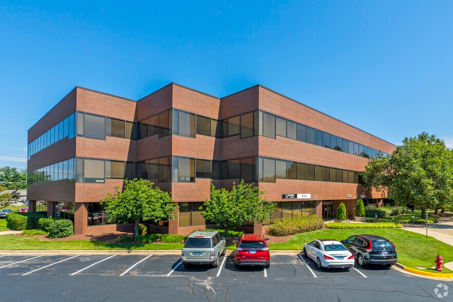 12510 Prosperity Dr, Silver Spring, MD à louer - Photo principale – Image 1 sur 12