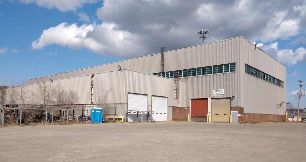 20200 Mount Elliott Rd, Detroit, MI à vendre - Photo de l’immeuble – Image 2 sur 7