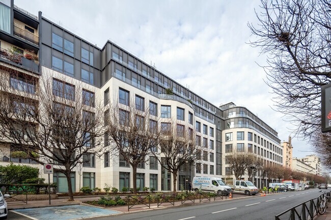 Plus de détails pour 125 Rue Du President Wilson, Levallois-Perret - Bureau à louer