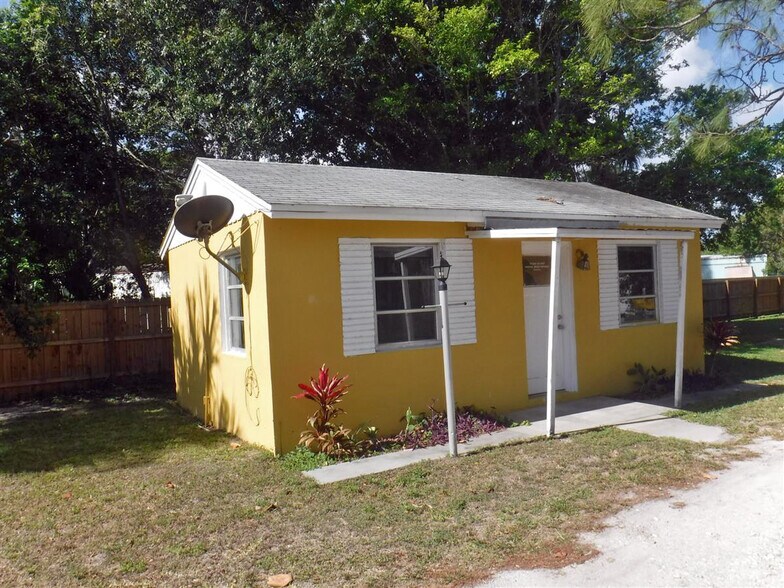 3250 S 7th St, Fort Pierce, FL à vendre - Photo de l’immeuble – Image 3 sur 5