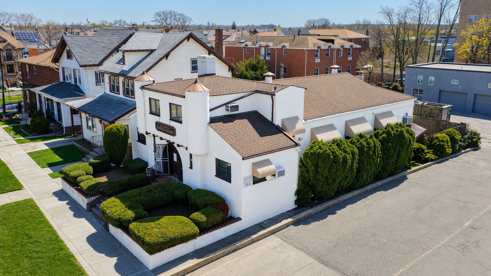 21344 38th Ave, Bayside, NY à vendre Photo principale– Image 1 sur 4