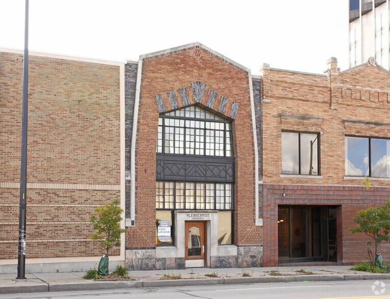 206 E Huron St, Ann Arbor, MI à louer - Photo principale – Image 1 sur 23