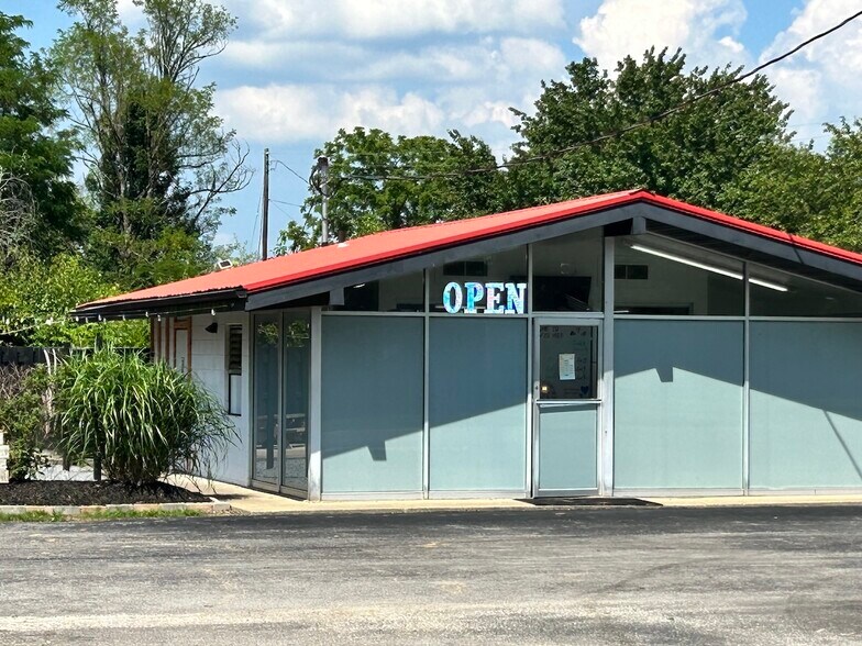 178 Lakeway Dr, Russell Springs, KY à vendre - Photo de l’immeuble – Image 2 sur 16