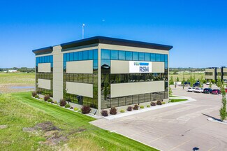 Plus de détails pour 546 Laura Ave, Red Deer County, AB - Bureau à louer