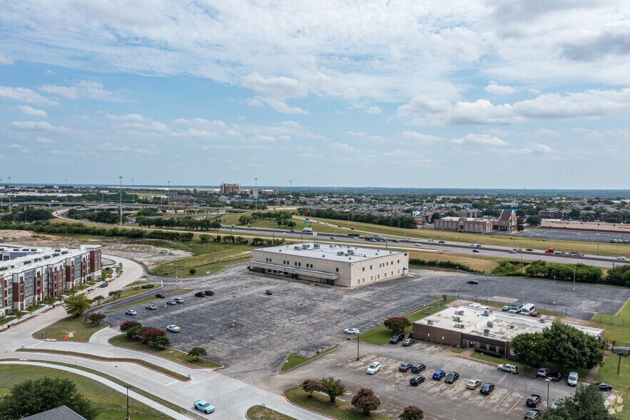 7330 S Westmoreland Rd, Dallas, TX à louer - Aérien – Image 2 sur 4