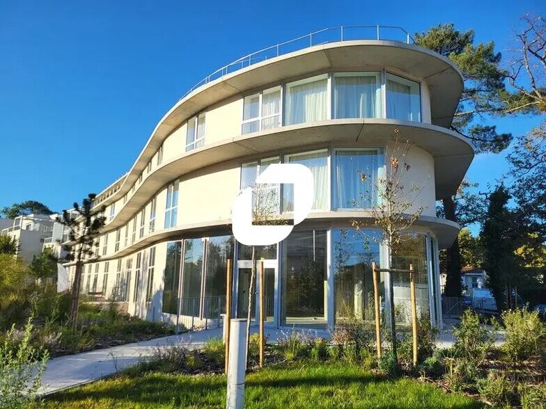 Local commercial dans Pessac à vendre - Photo de l’immeuble – Image 1 sur 5