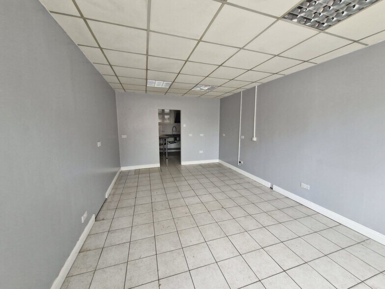 114-116 High St, Doncaster à louer - Photo de l’immeuble – Image 3 sur 5