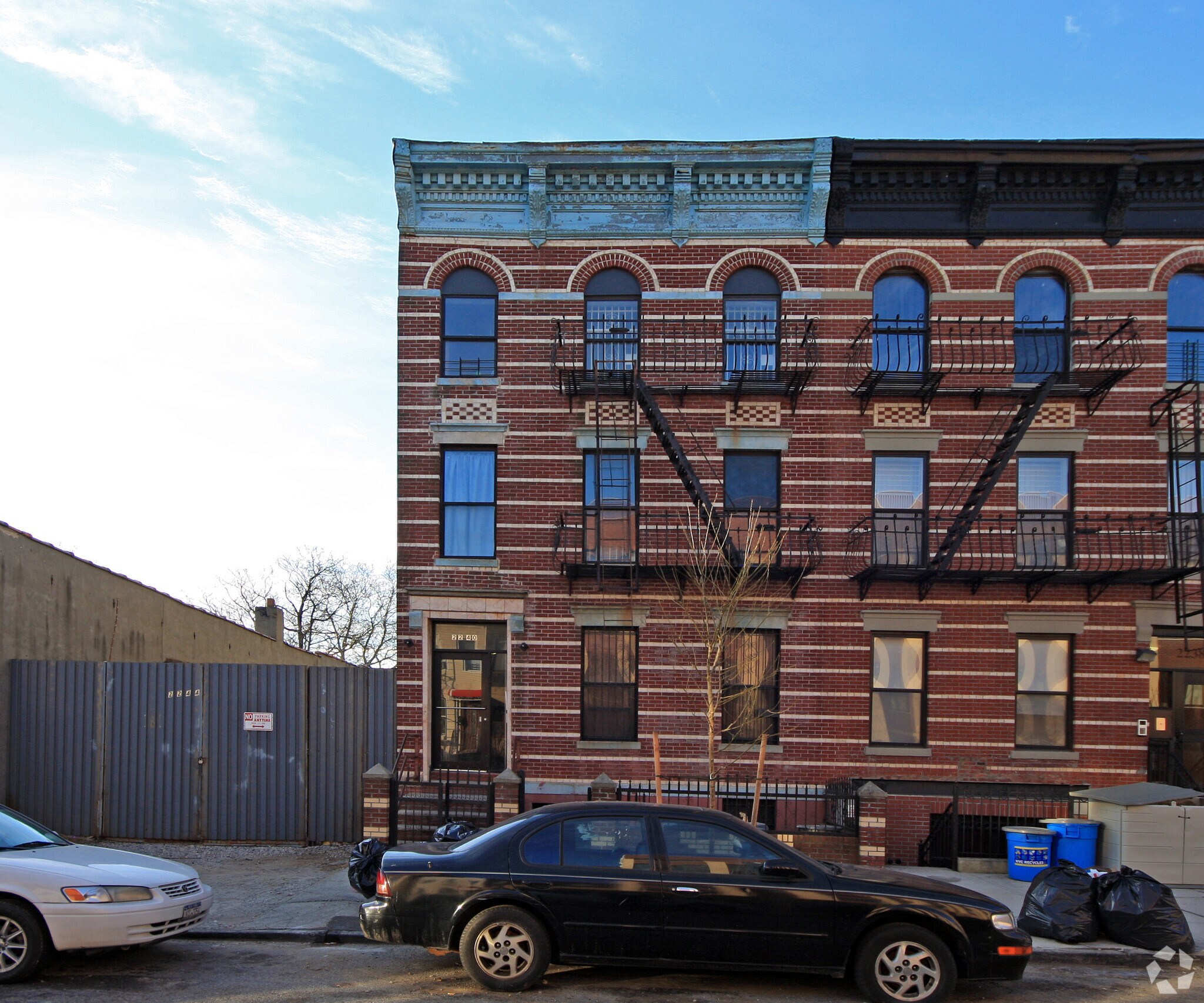 2240 Pacific St, Brooklyn, NY à vendre Photo principale– Image 1 sur 4