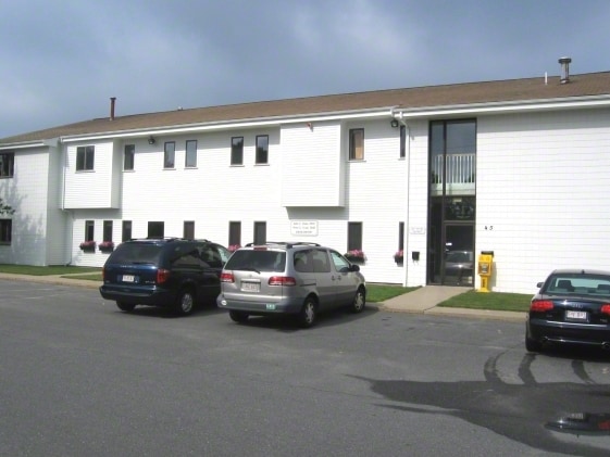 45 Slocum Rd, Dartmouth, MA à louer - Photo principale – Image 1 sur 2