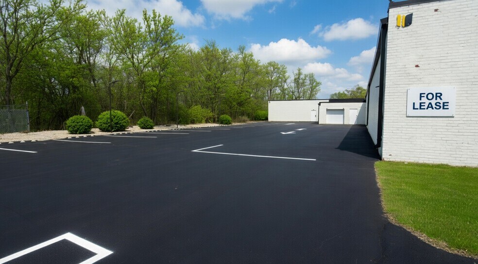 3333 East End Ave, South Chicago Heights, IL à louer - Photo de l’immeuble – Image 3 sur 14