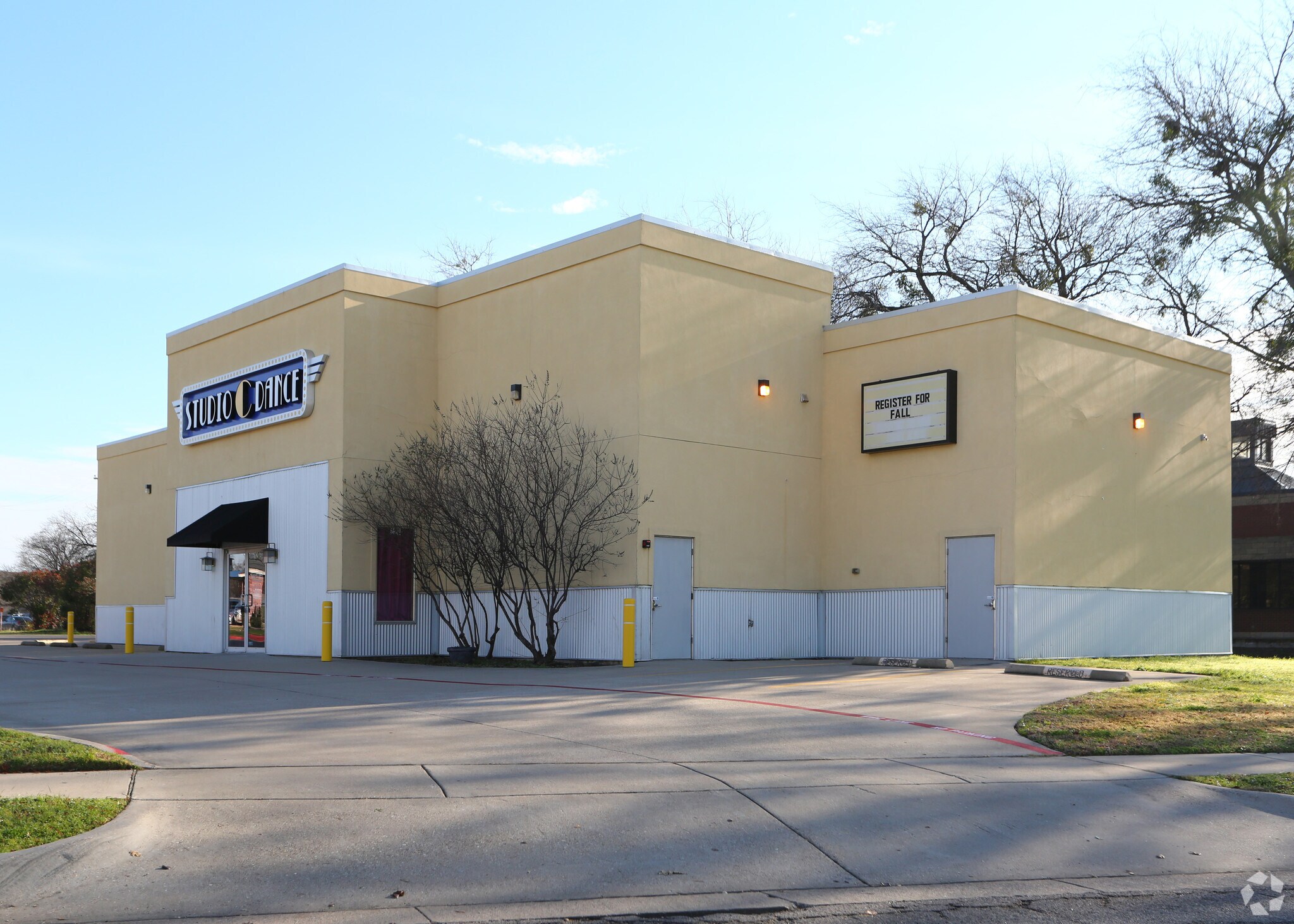 120 NW Newton Dr, Burleson, TX à vendre Photo principale– Image 1 sur 14