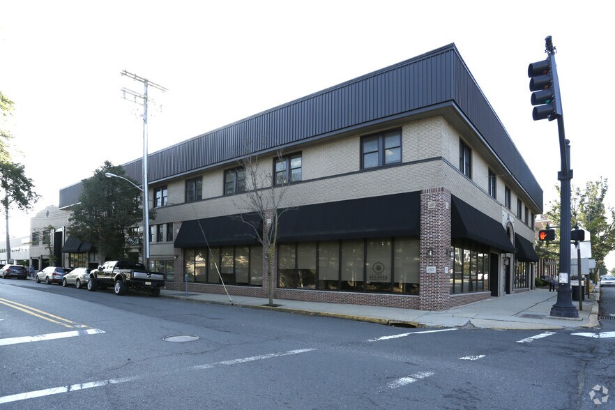 1 Harding Rd, Red Bank, NJ à louer - Photo de l’immeuble – Image 3 sur 9