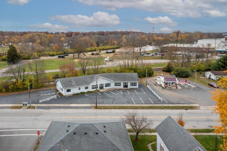 703 Miami St, Urbana, OH à vendre - Photo de l’immeuble – Image 3 sur 9